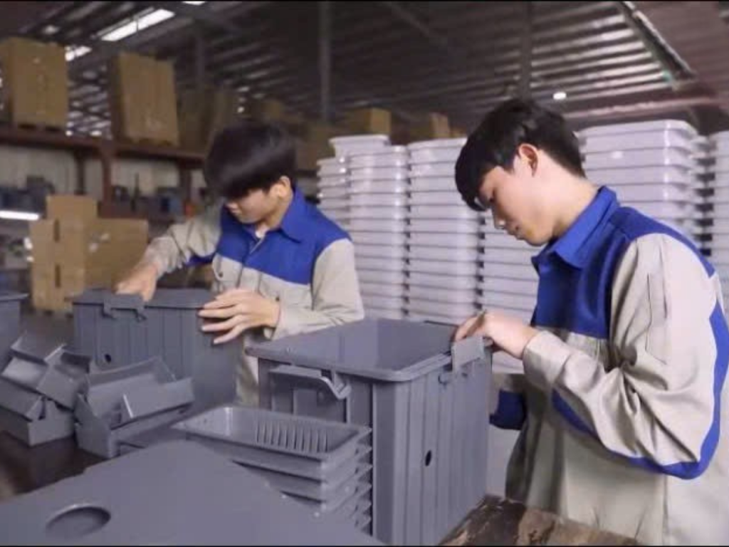xưởng sản xuất composite atnewtech